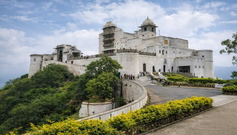 Sajjangarh Monsoon Palace in Udaipur is a famous place among the forts of Udaipur.